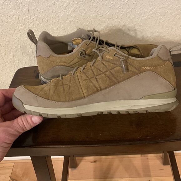 OBOZ, JEANETTE, low, lace up shoe, suede, ladies 9.5 , near new - Picture 4 of 9